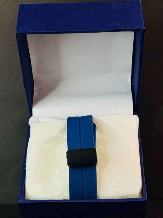 Alliare Watch With Fine Aura